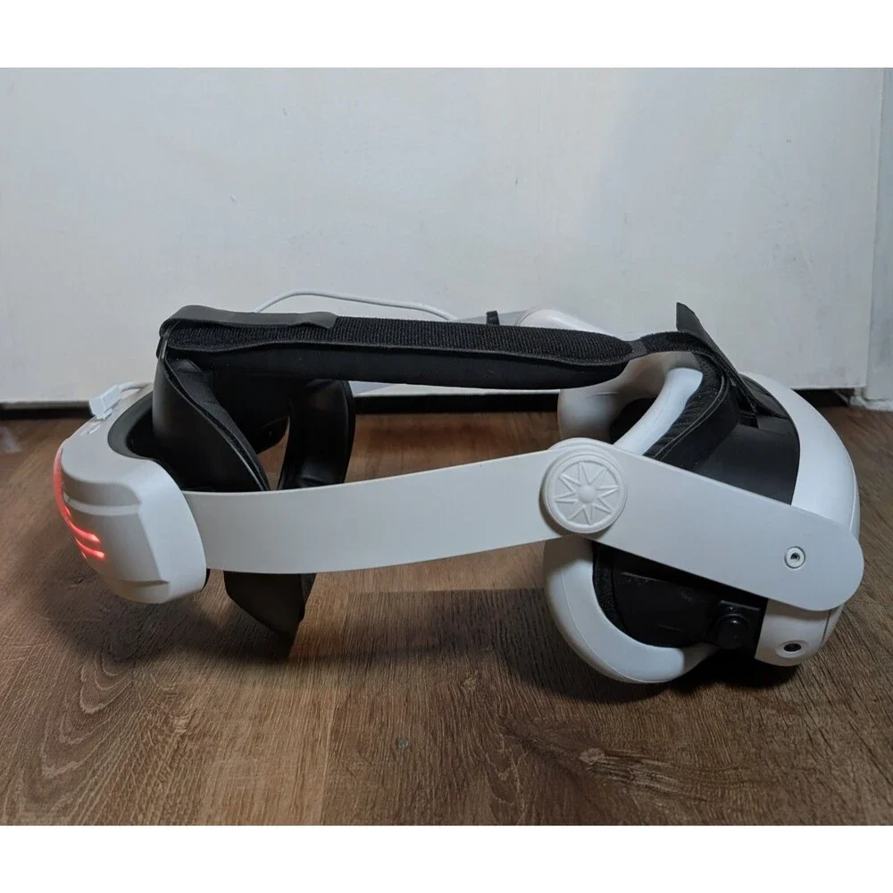 Meta Quest 3 128GB VR Virtual Gaming Headset Controllers Charging Station Bundle